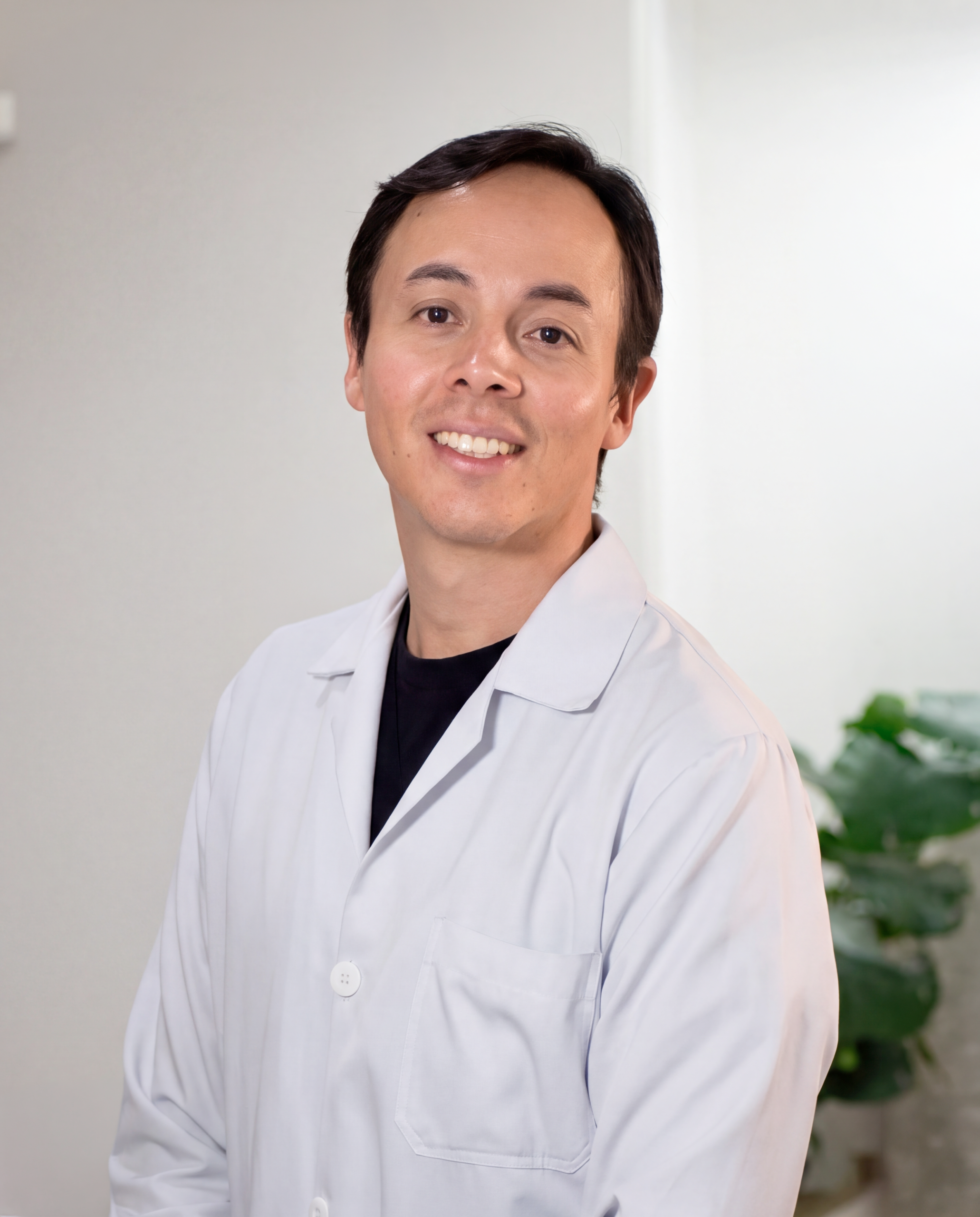 Dr. Jonathan Alvarado